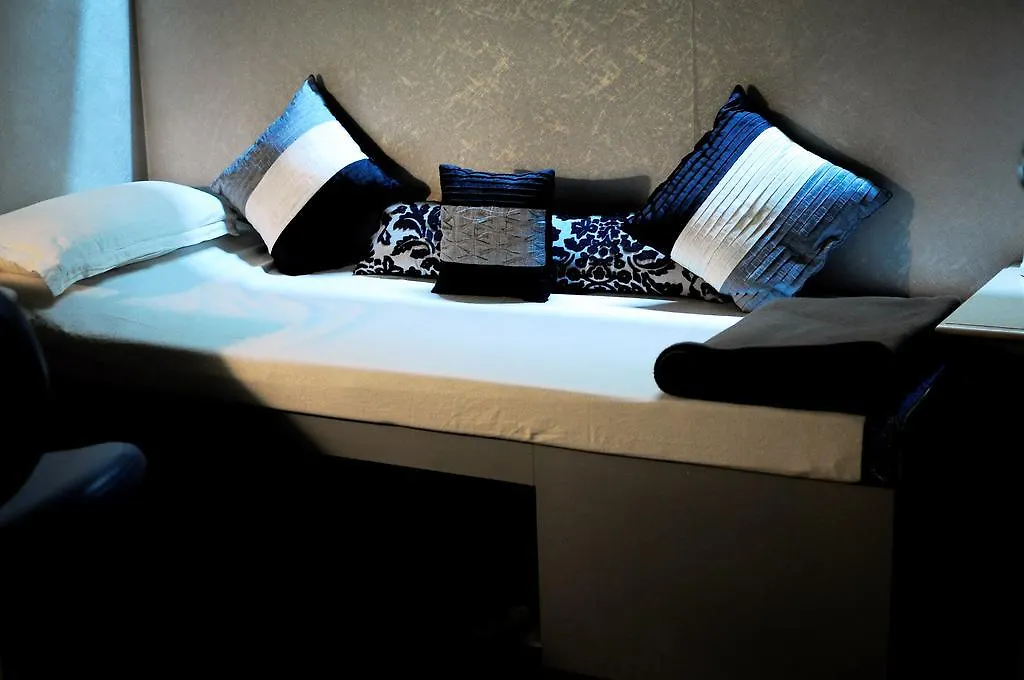 Sams Snooze At My Space Új-Delhi 3*,  India