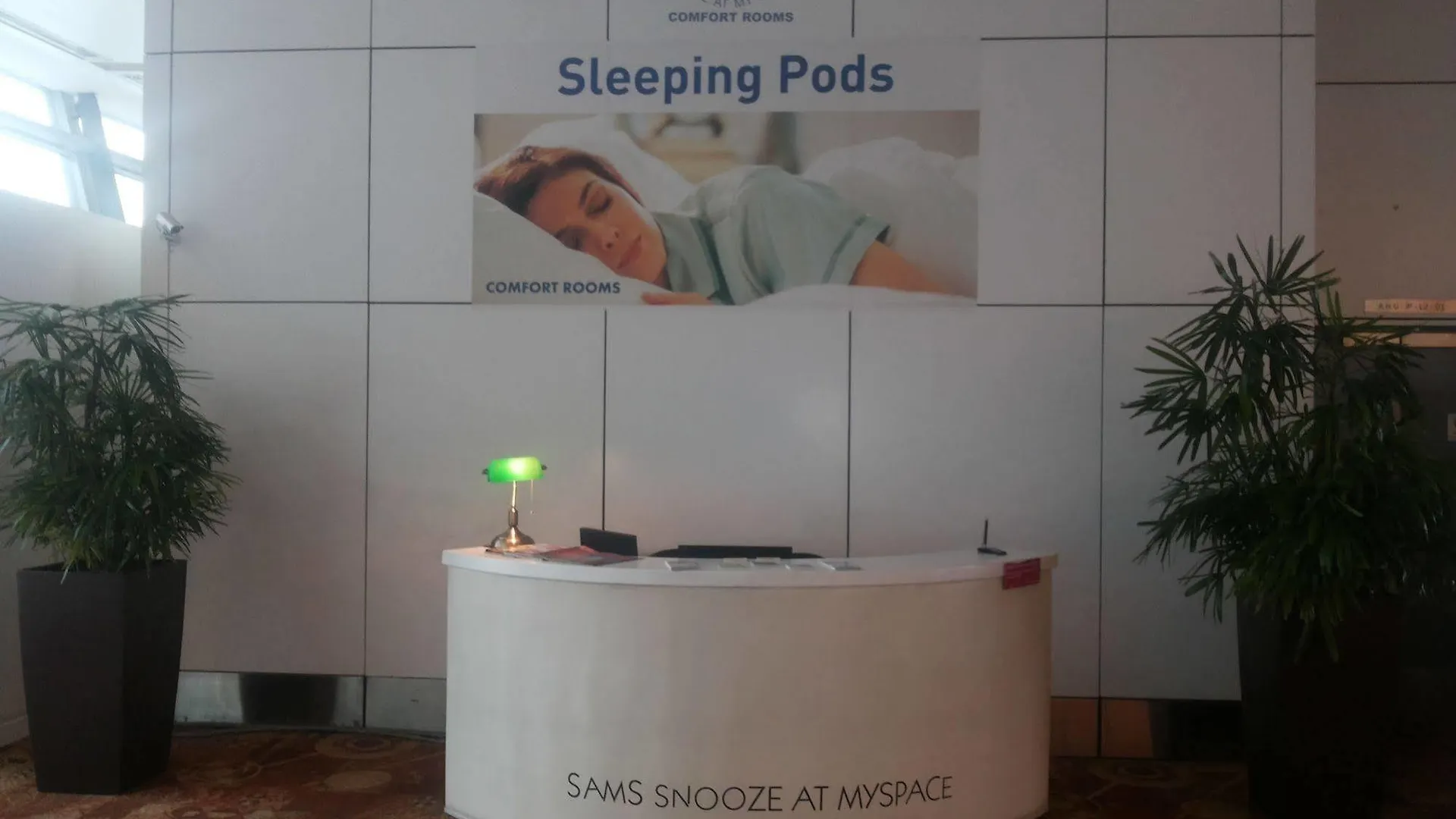 Sams Snooze At My Space Új-Delhi 3*,