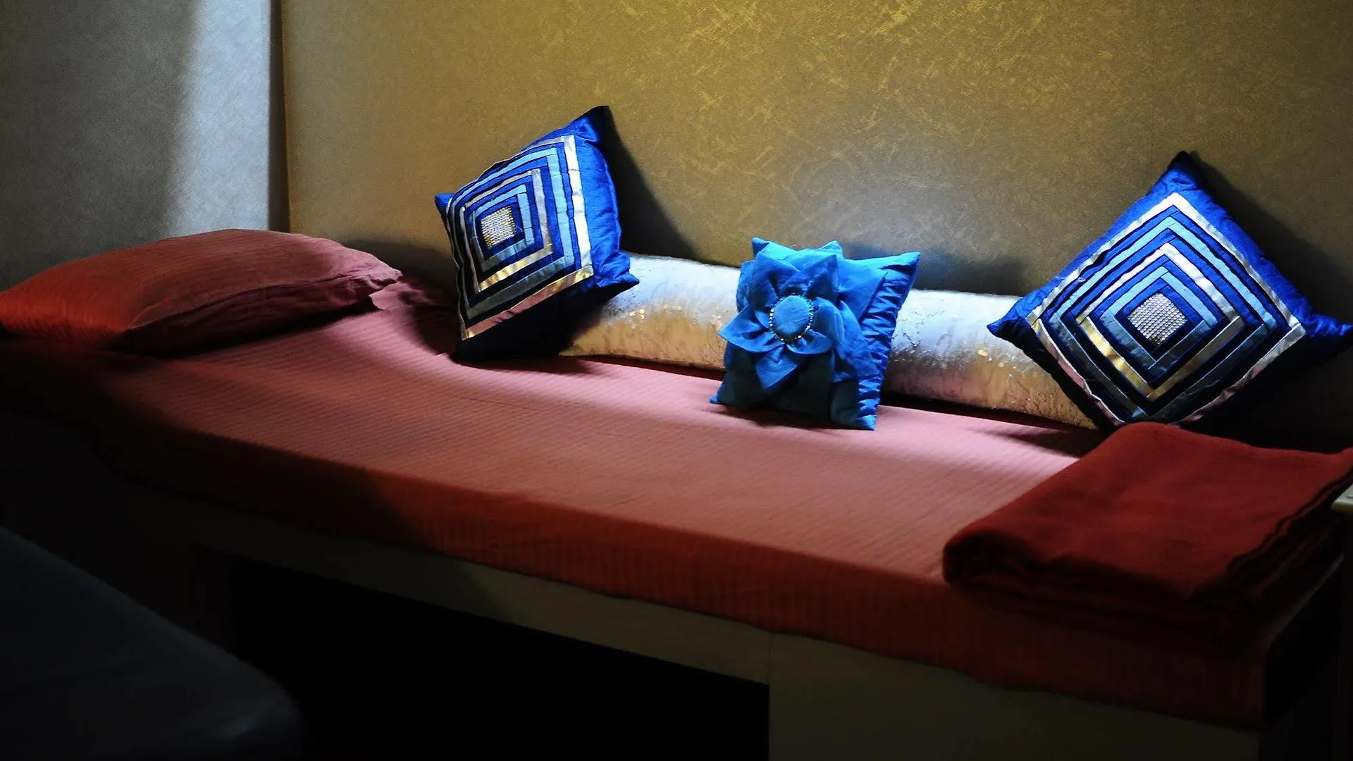 Sams Snooze At My Space Új-Delhi Kapszulahotel